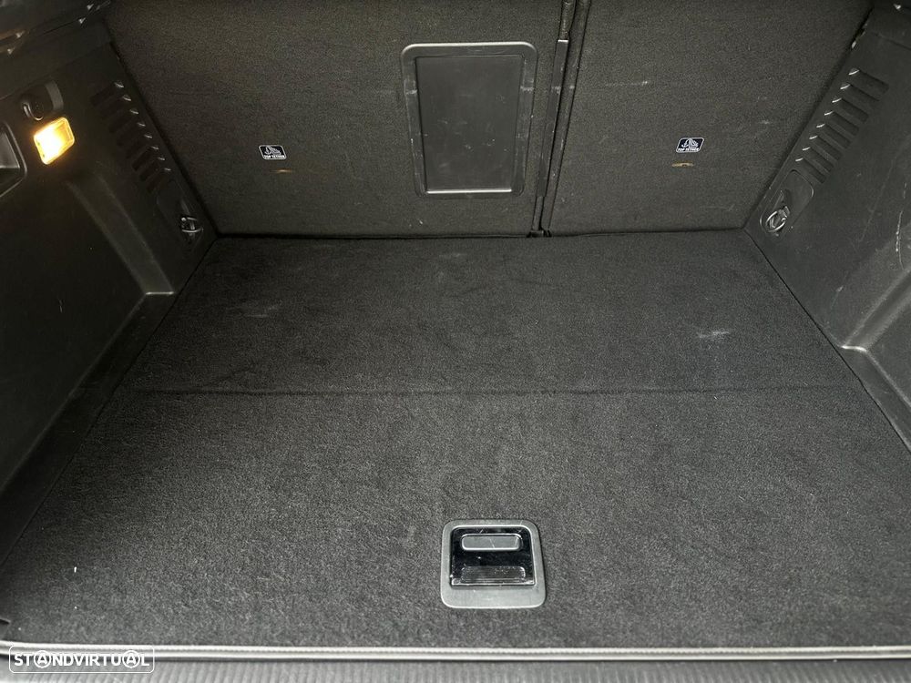 Peugeot 3008 1.6 Hybrid4 GT Line e-EAT8 - 29