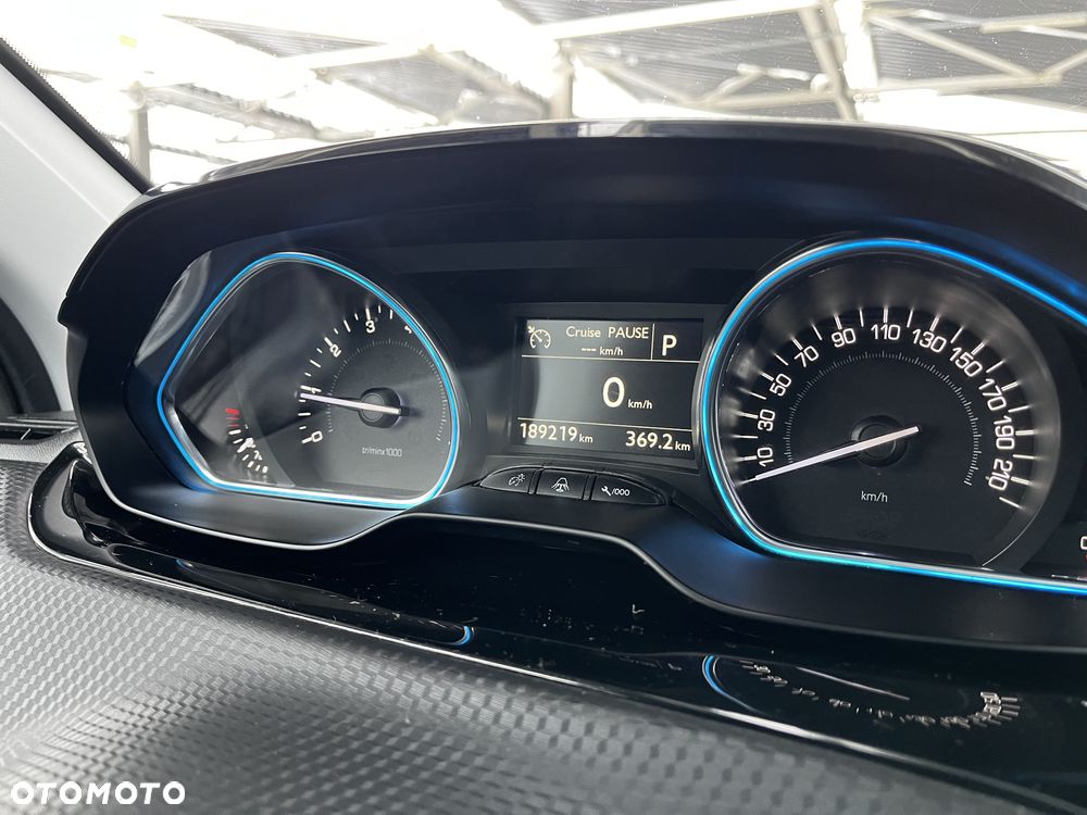 Peugeot 2008 PureTech 110 Stop&Start EAT6 Allure - 20