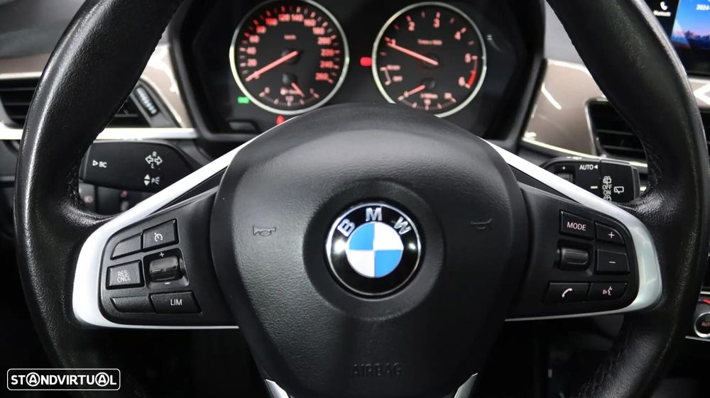 BMW X1 18 d sDrive xLine Auto - 22