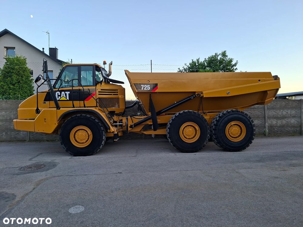 Caterpillar 725 - 3