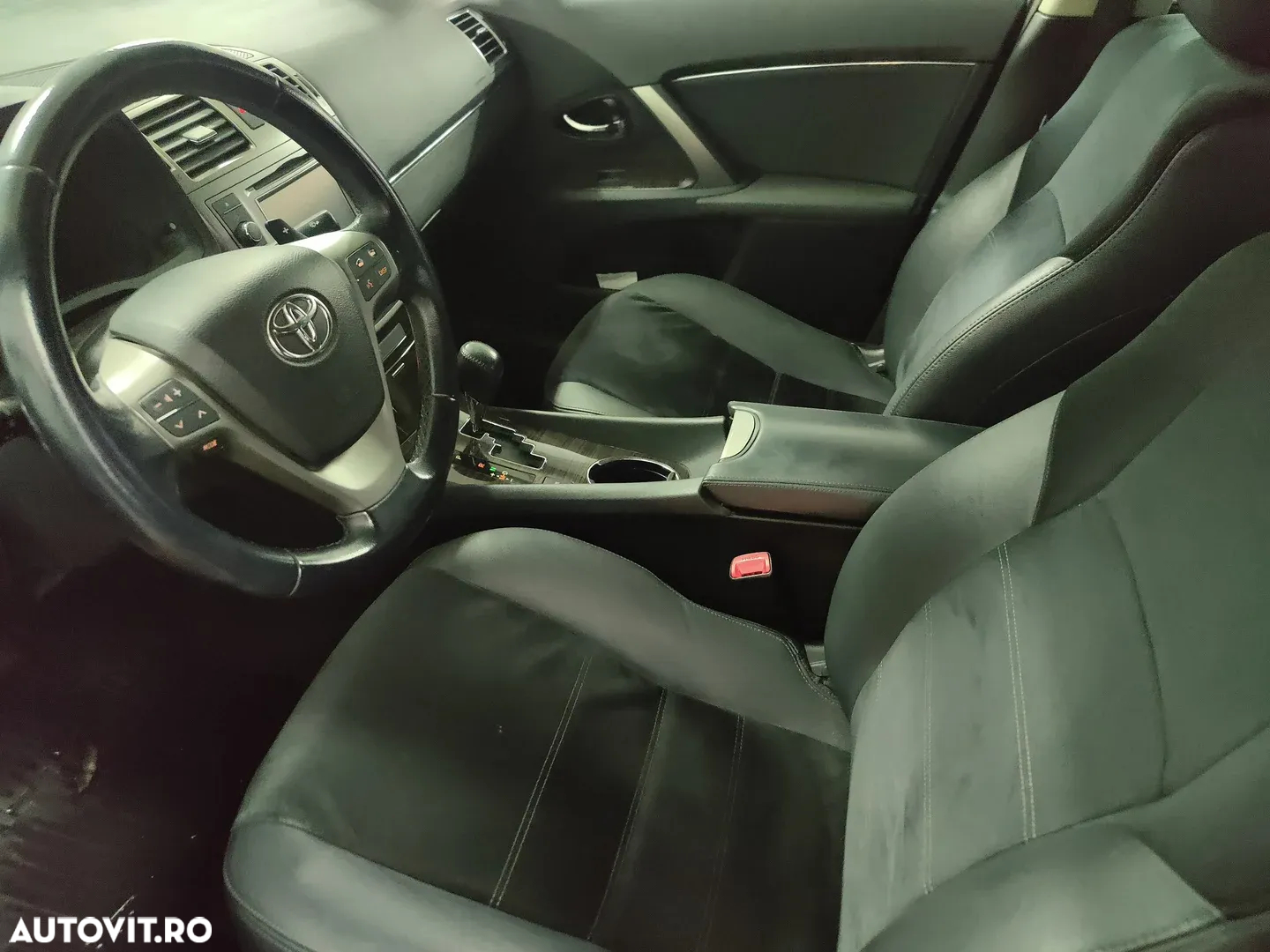 Toyota Avensis 2.2 D-CAT Aut. Elegance - 12