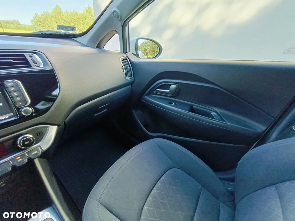 Kia Rio - 14