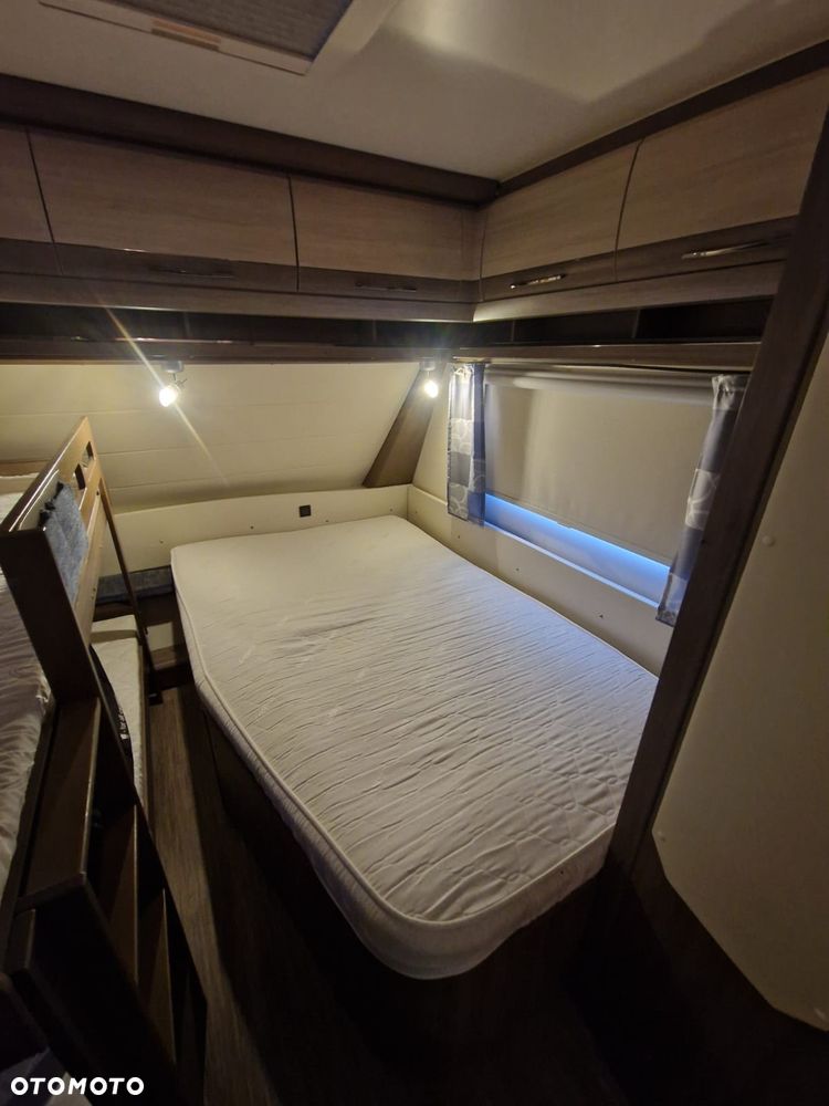 Hobby De Luxe  560 - 17
