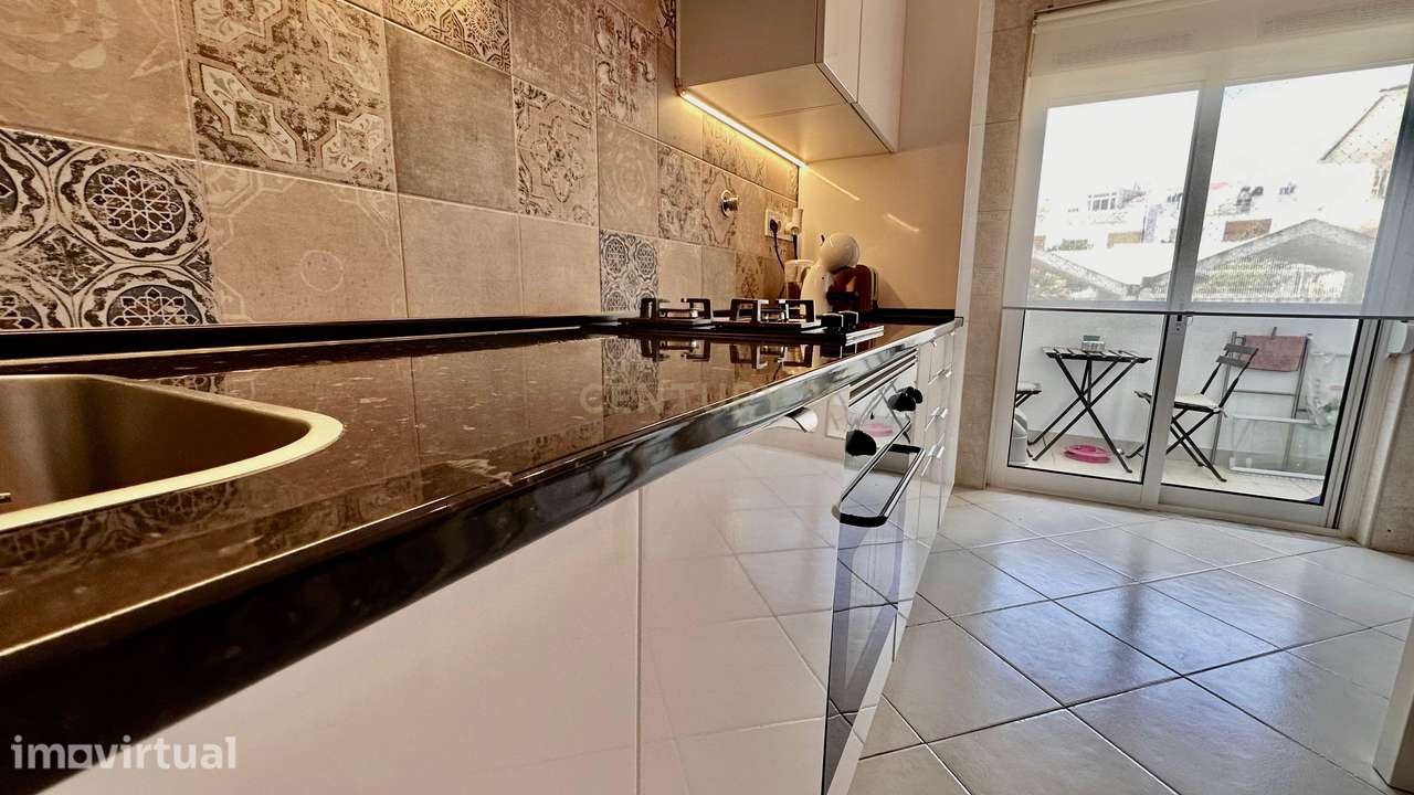 Venda T1 com Terraço Privativo em Condomínio Fechado no Carregado - Grande imagem: 5/37