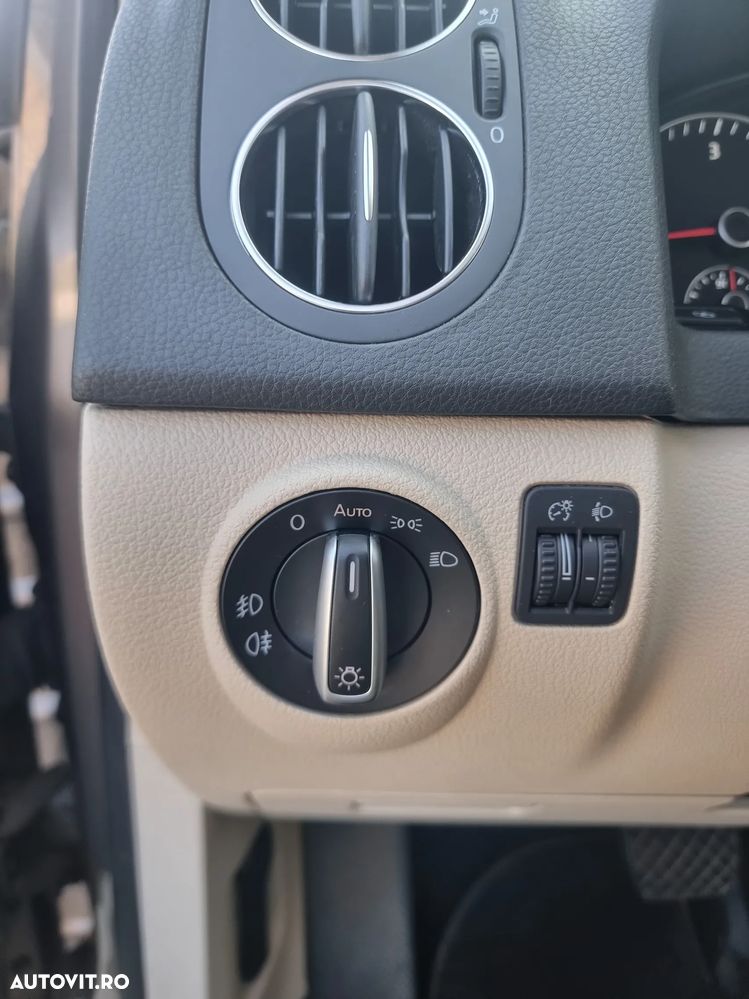 Volkswagen Golf Plus 1.6 TDI DPF BMT Highline DSG - 12