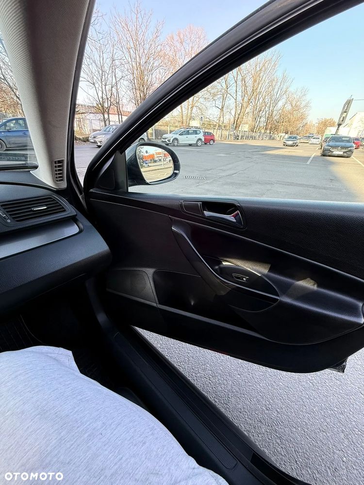 Volkswagen Passat 2.0 TDI DPF Highline - 9