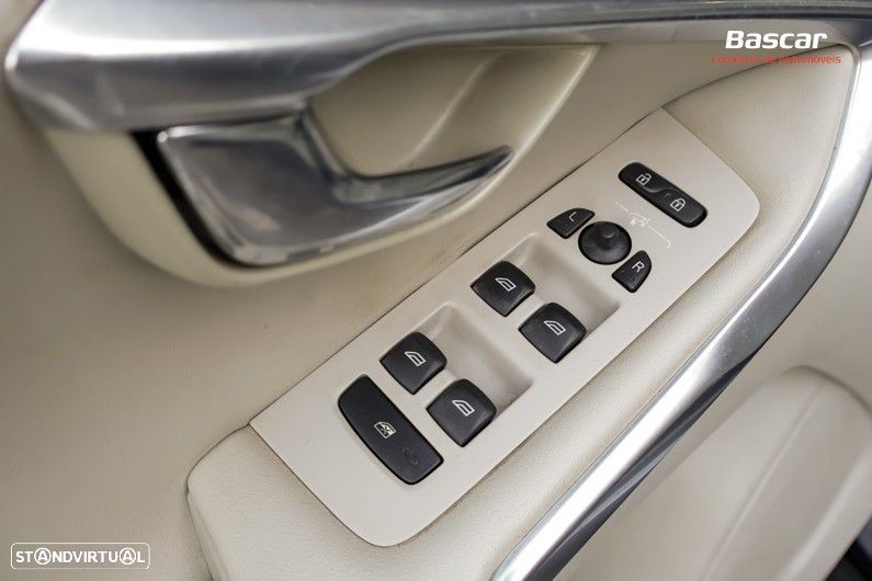 Volvo V40 Cross Country 1.6 D2 VOR Powershift - 33