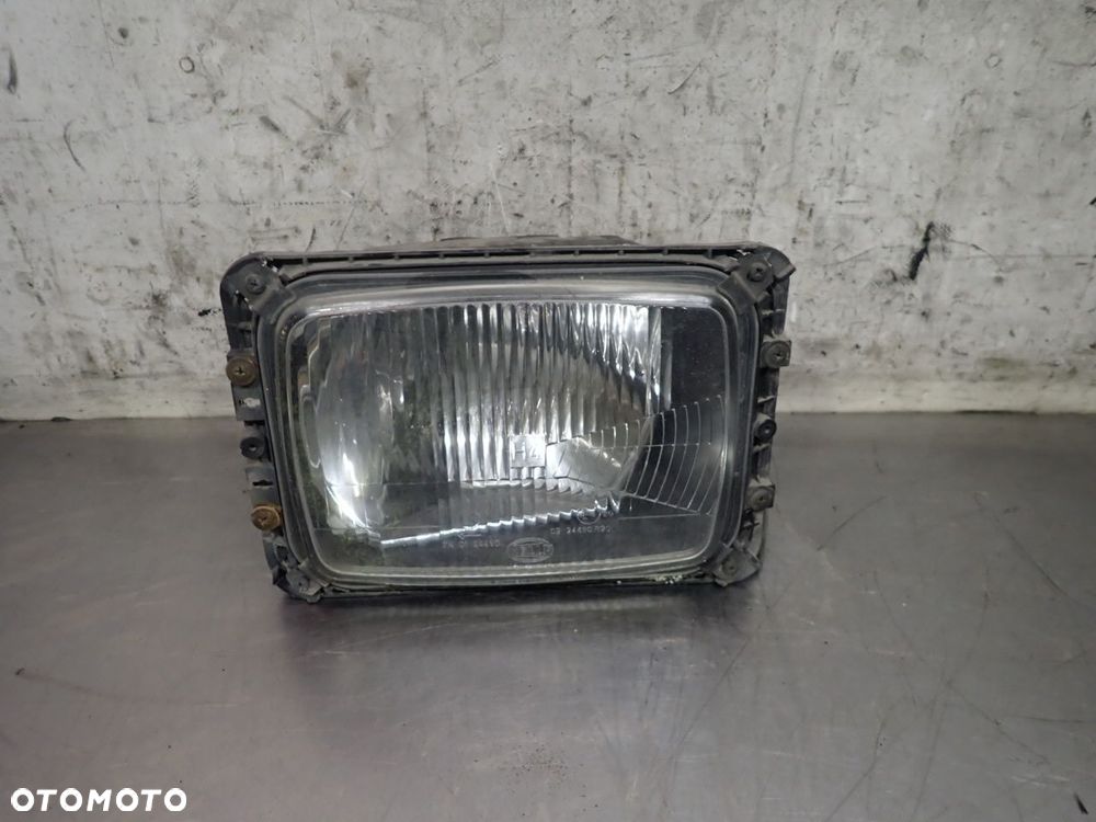 LAMPA PRAWA PRZEDNIA MEDCEDES-BENZ T1 KACZKA 207D