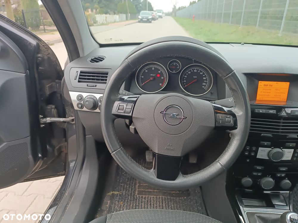 Opel Astra 1.7 CDTI DPF Edition - 30