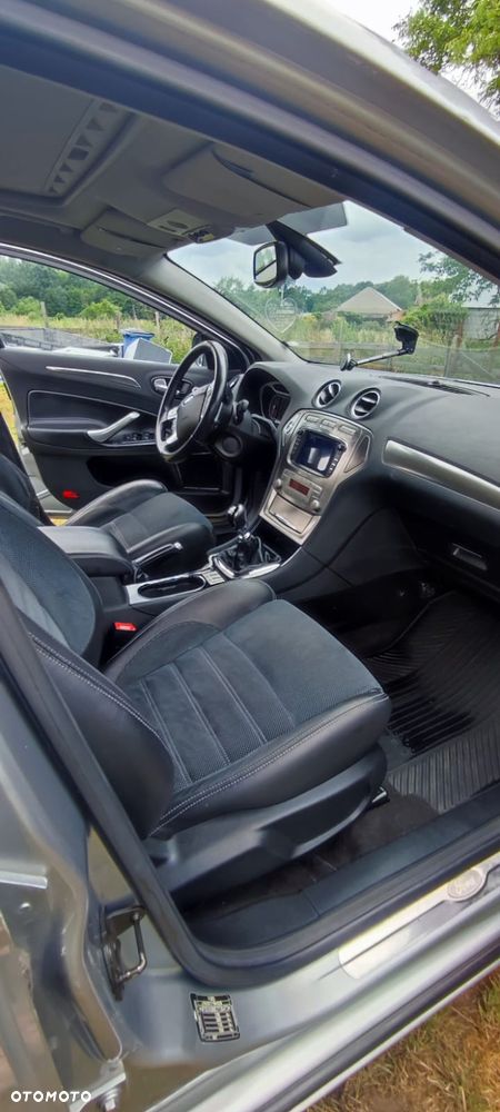 Ford Mondeo 2.5 Black Magic - 15