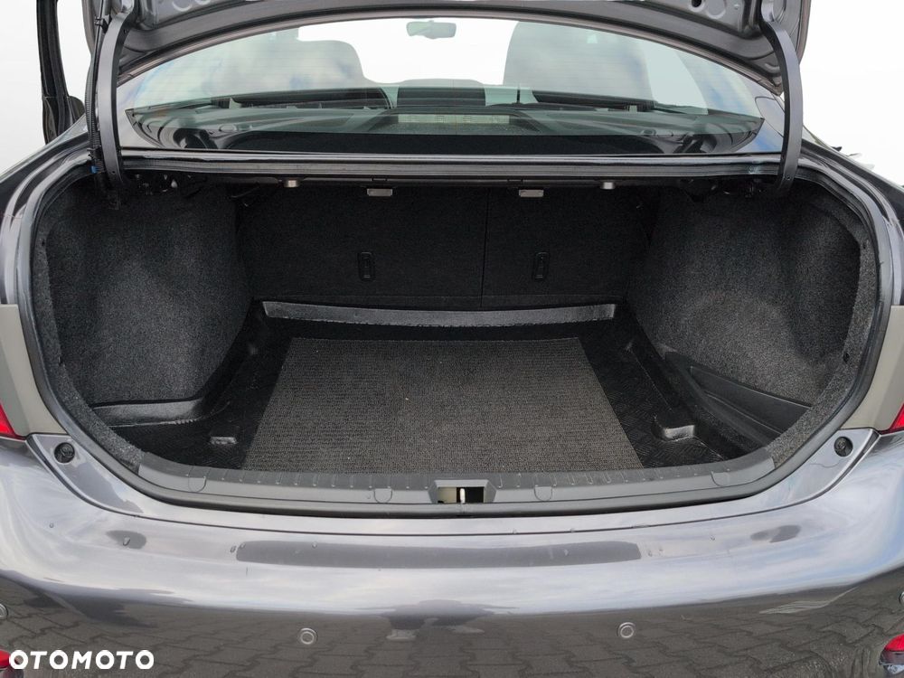 Toyota Corolla 1.6 VVT-i Luna - 13