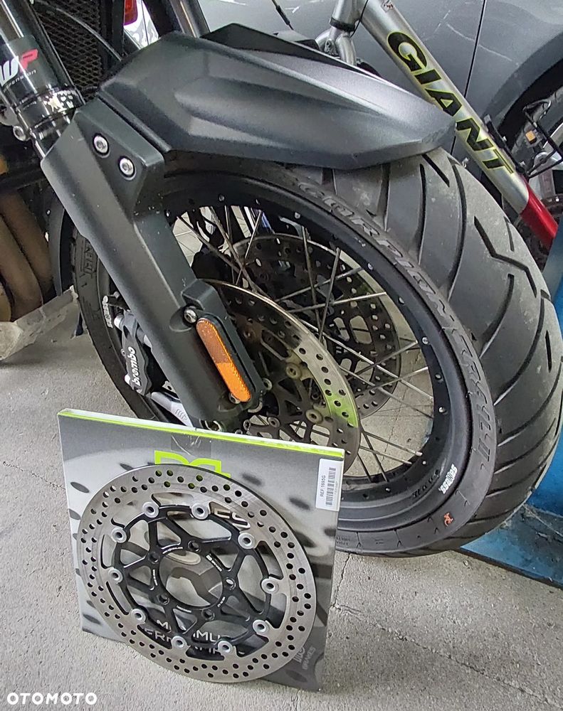 Triumph Tiger - 28