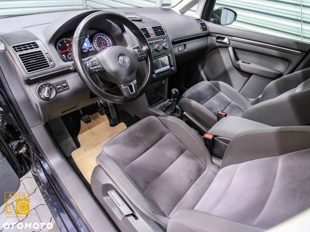 Volkswagen Touran 2.0 TDI Highline - 17
