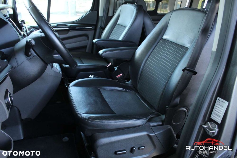 Ford Tourneo Custom - 8