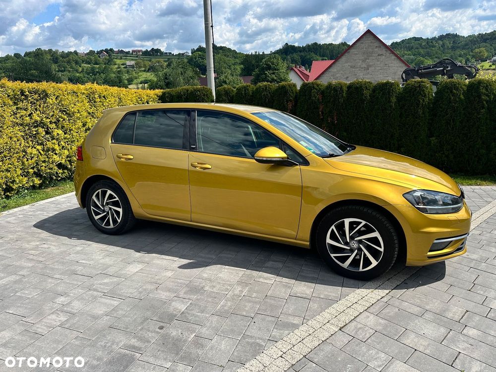 Volkswagen Golf - 2