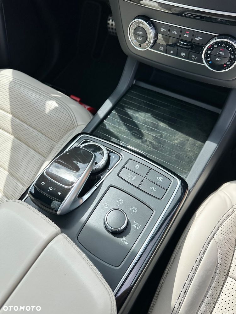 Mercedes-Benz GLE - 30