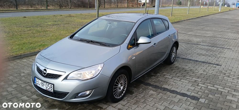Opel Astra 1.6 Enjoy - 1