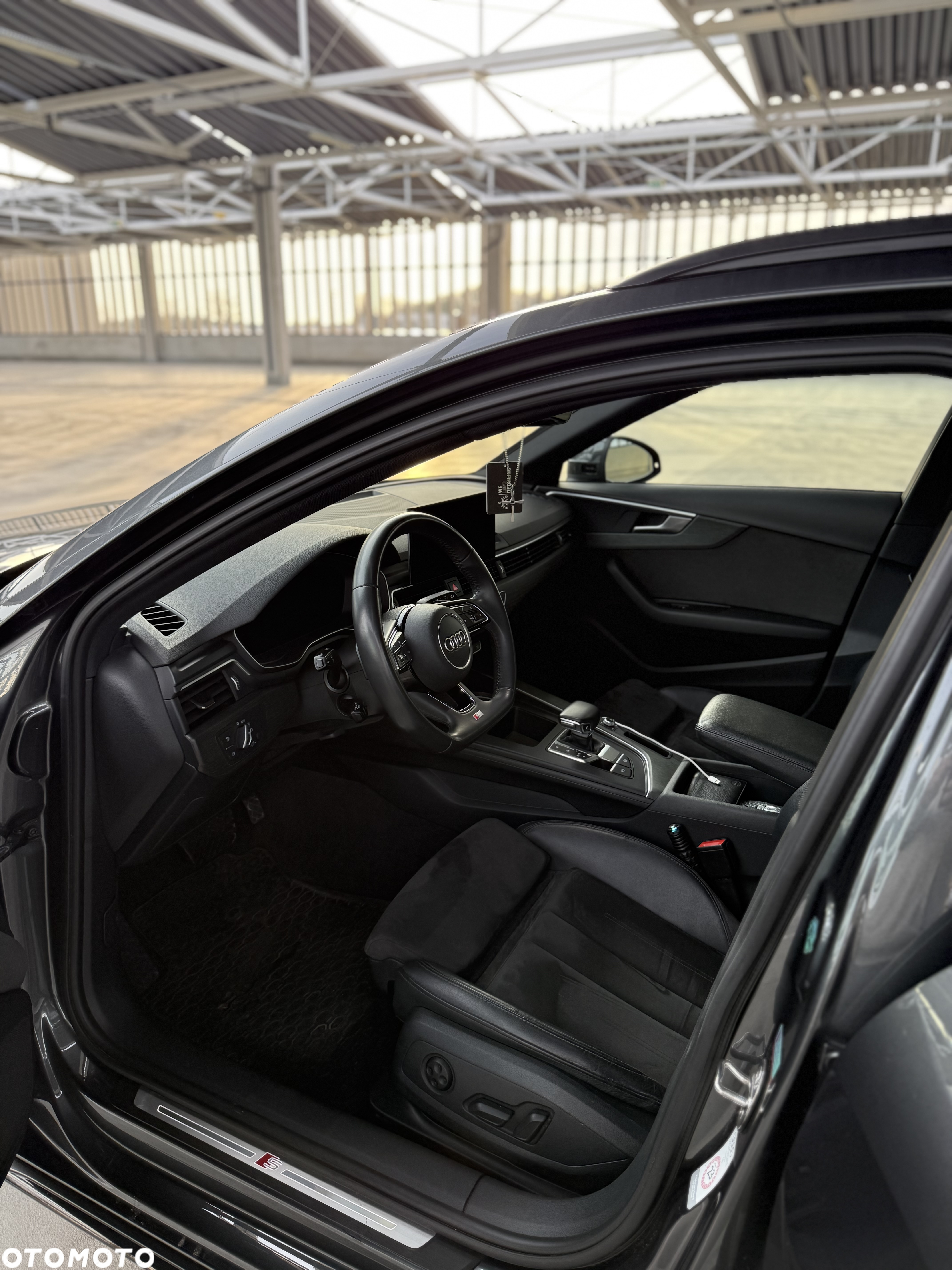 Audi A4 Avant 40 TDI S tronic - 19