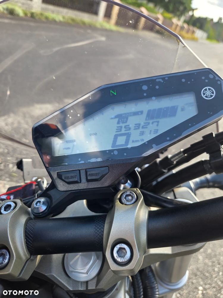 Yamaha MT - 6