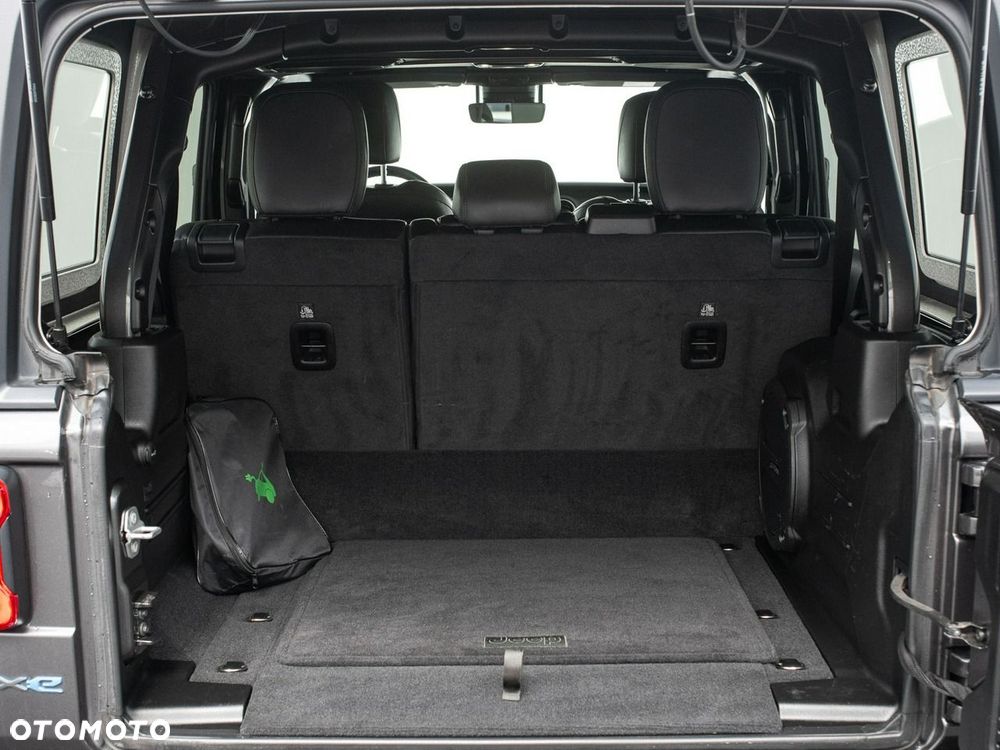 Jeep Wrangler - 28