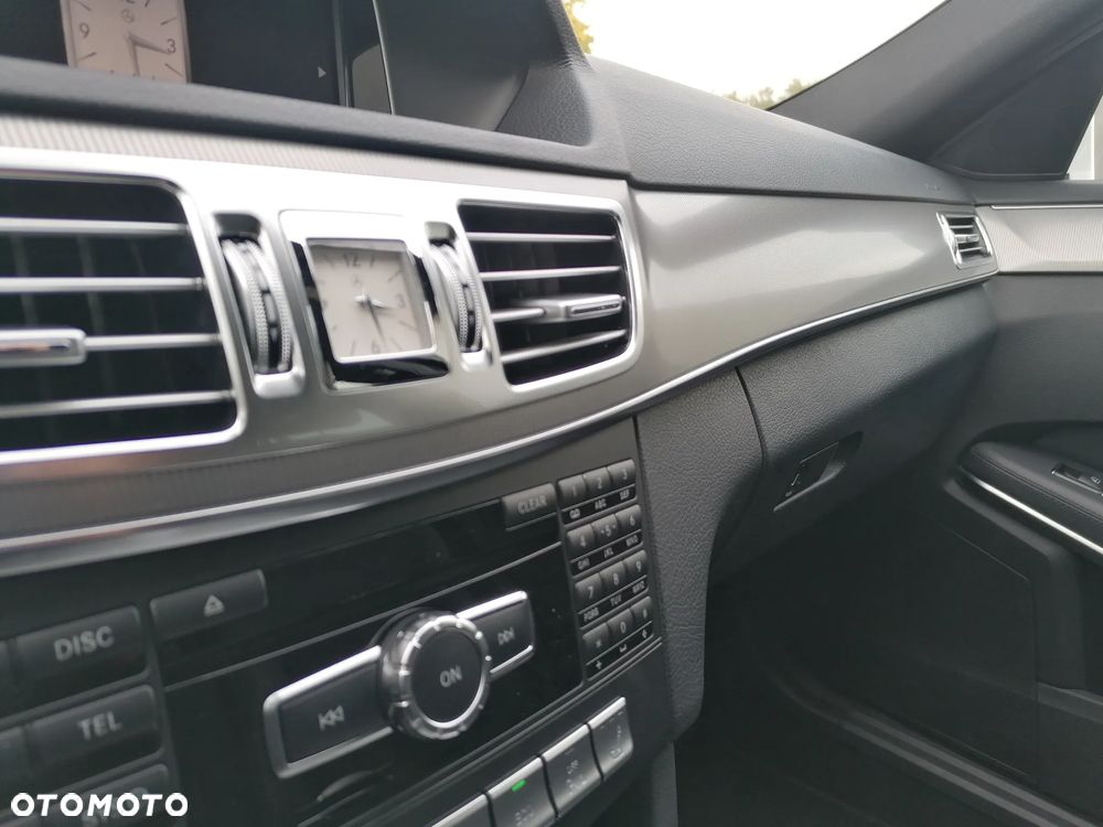 Mercedes-Benz Klasa E 200 T CDI DPF BlueEFFICIENCY 7G-TRONIC - 30
