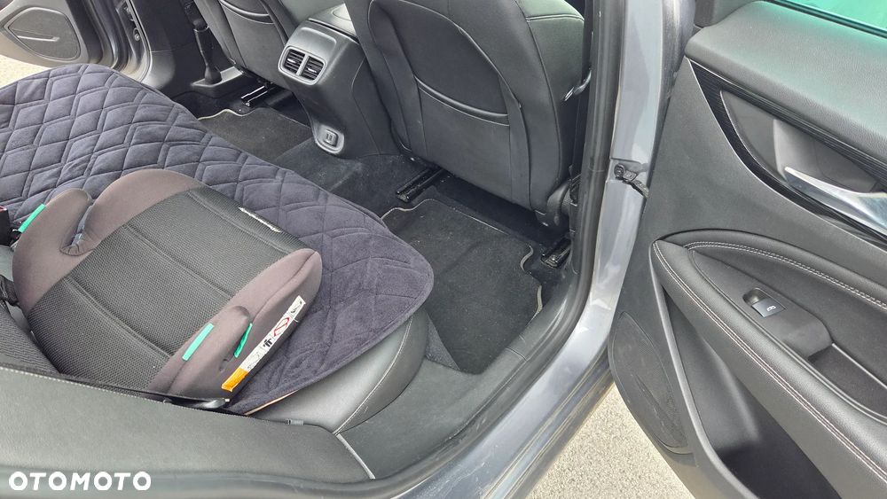Opel Insignia - 18