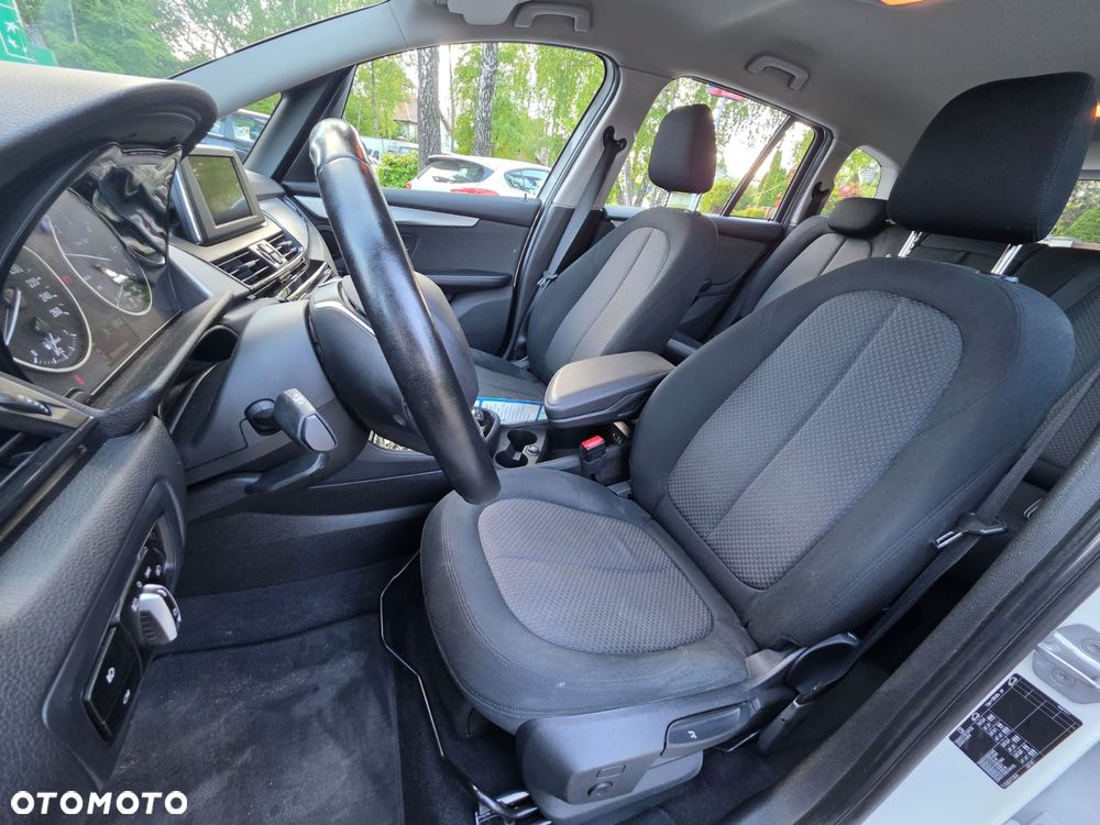 BMW Seria 2 218d - 18