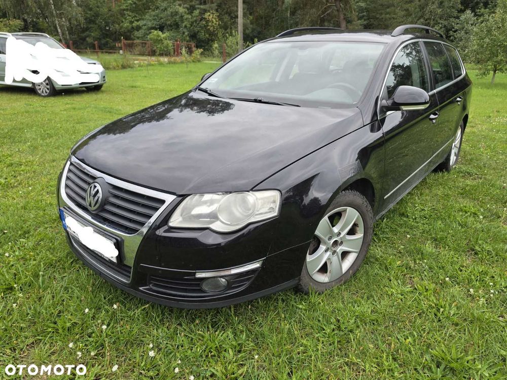 Volkswagen Passat - 1