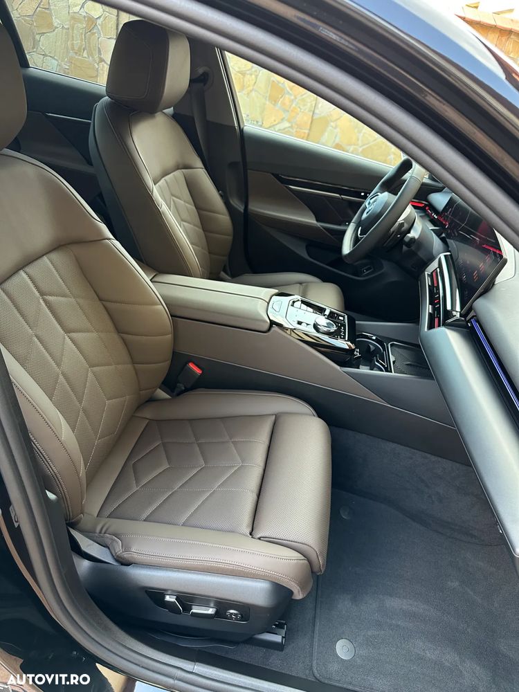 BMW Seria 5 520i AT MHEV - 15