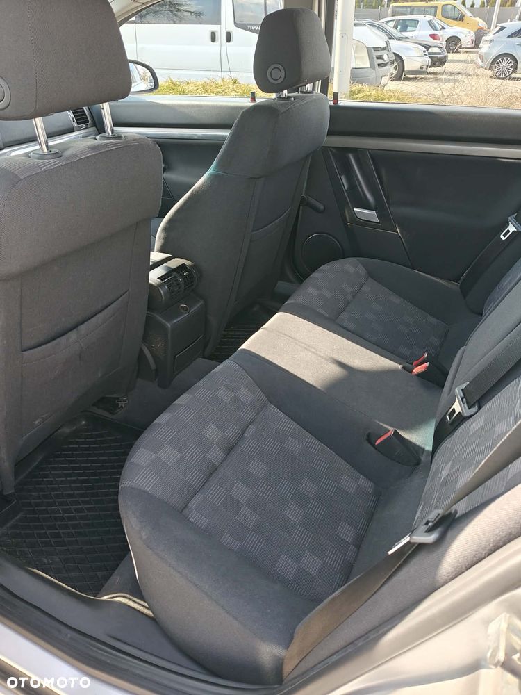 Opel Vectra 1.9 CDTI Sport - 8