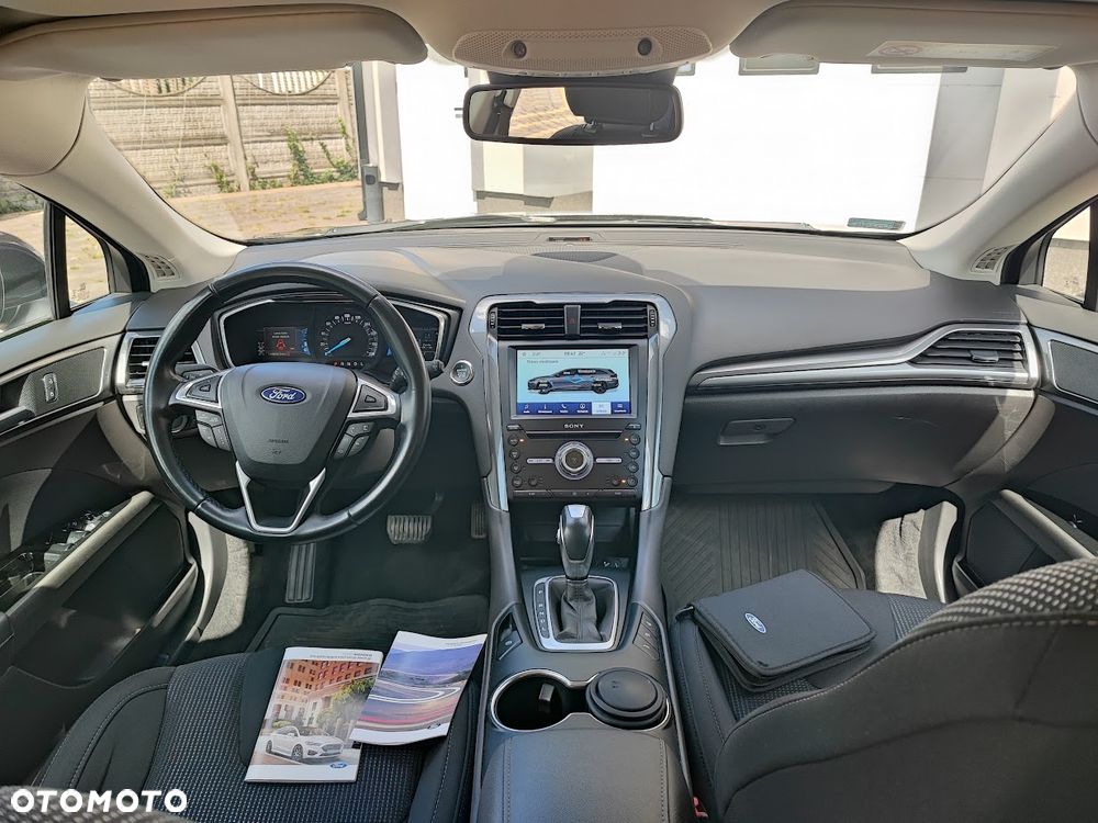 Ford Mondeo 2.0 Hybrid Titanium - 16