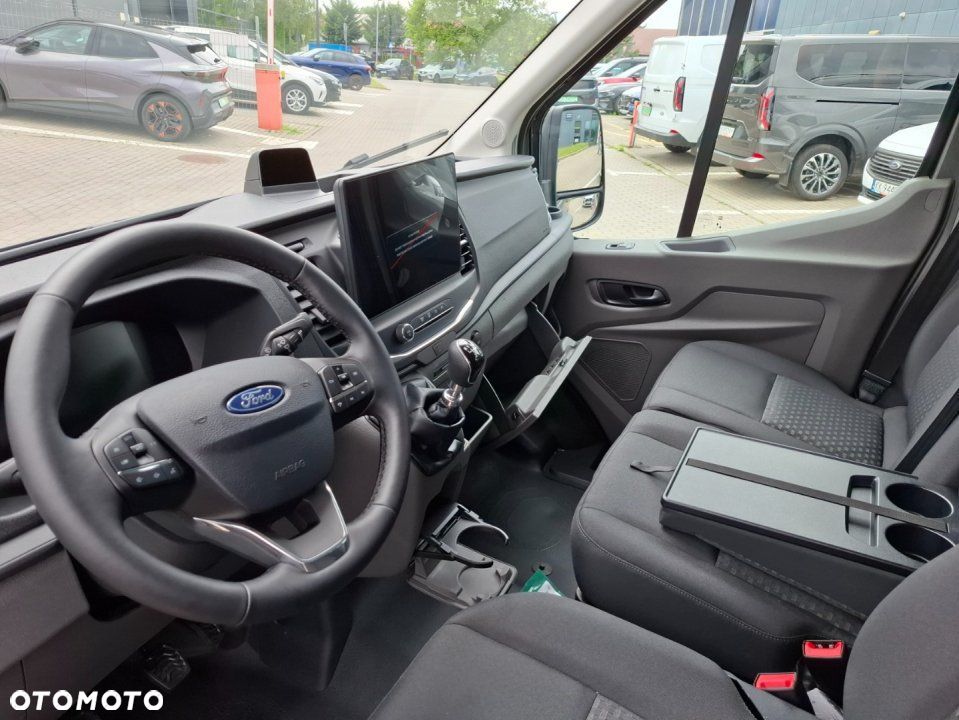 Ford Transit - 13