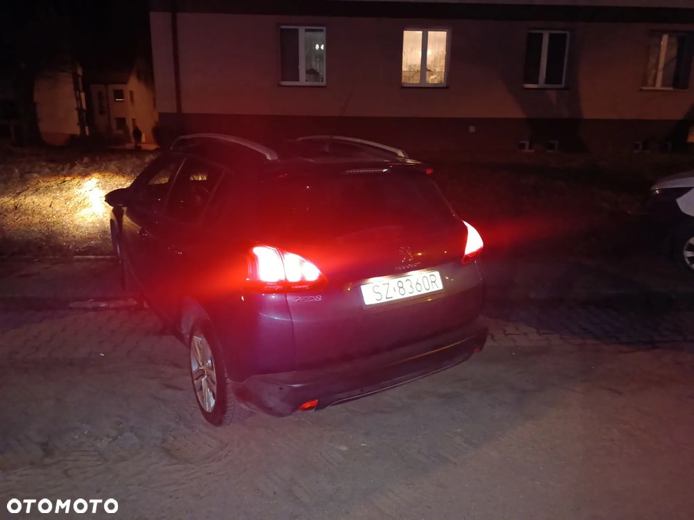 Peugeot 2008 1.2 Pure Tech Style - 10