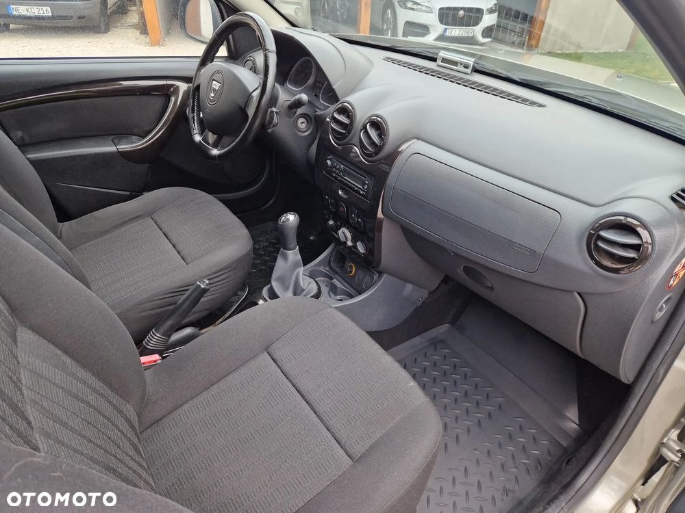 Dacia Duster 1.6 16V 4x2 Laureate - 9