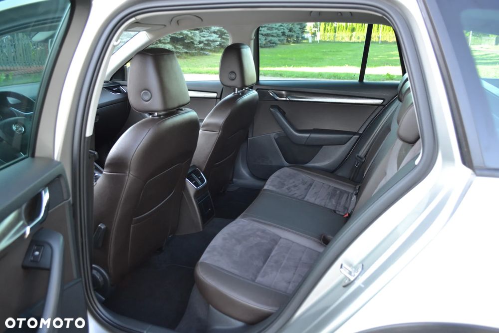 Skoda Octavia 2.0 TDI 4x4 DSG Scout - 19