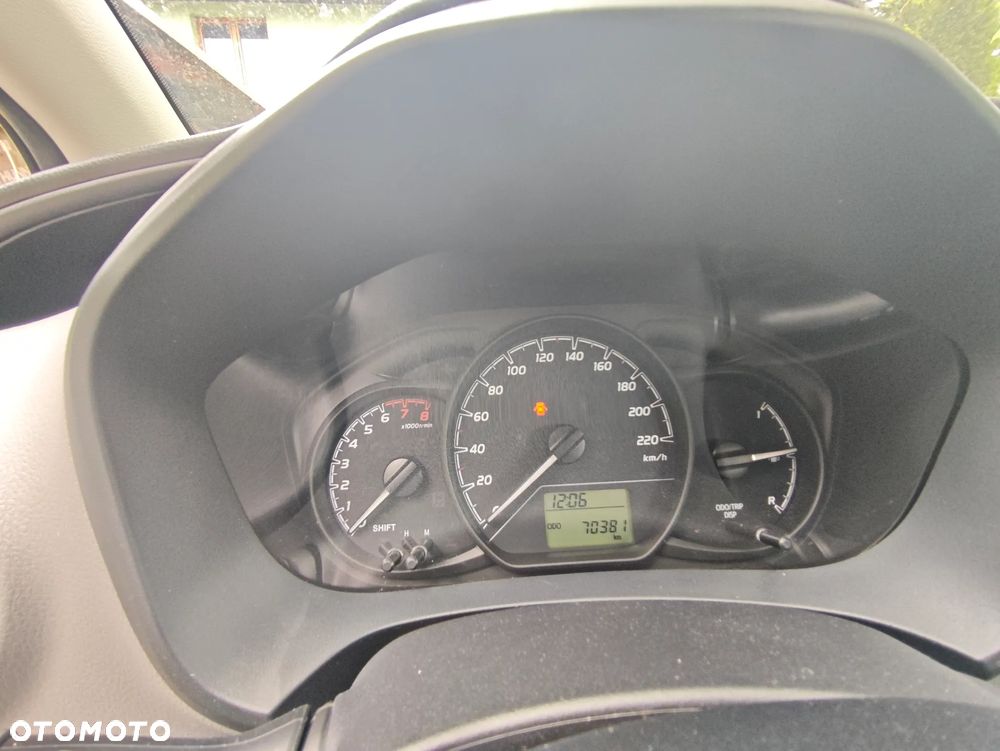 Toyota Yaris 1.0 Active - 13