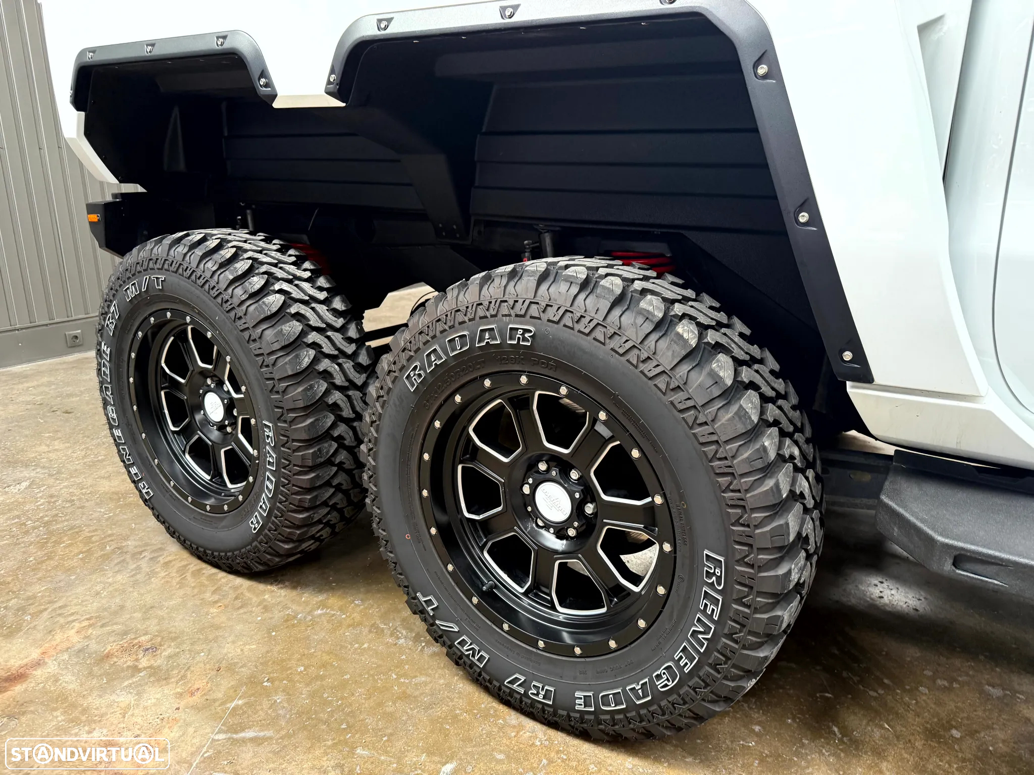 Hummer H2 - 53
