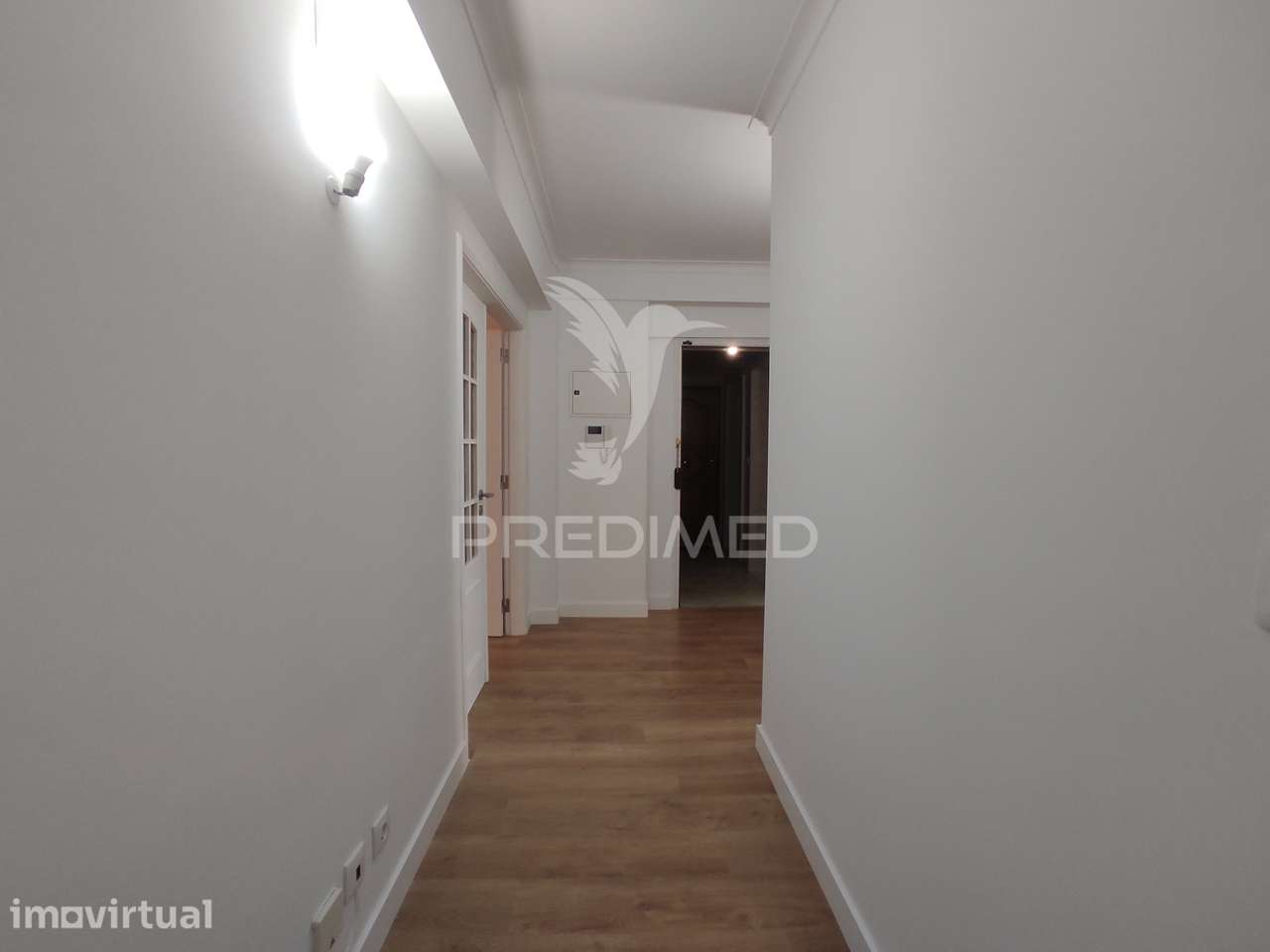 Apartamento T3 nas Laranjeiras totalmente remodelado - Grande imagem: 4/20