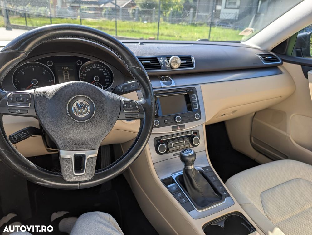 Volkswagen Passat 2.0 Blue TDI SCR Comfortline - 7