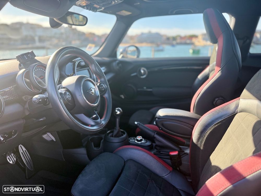 MINI 3 Portas John Cooper Works - 15