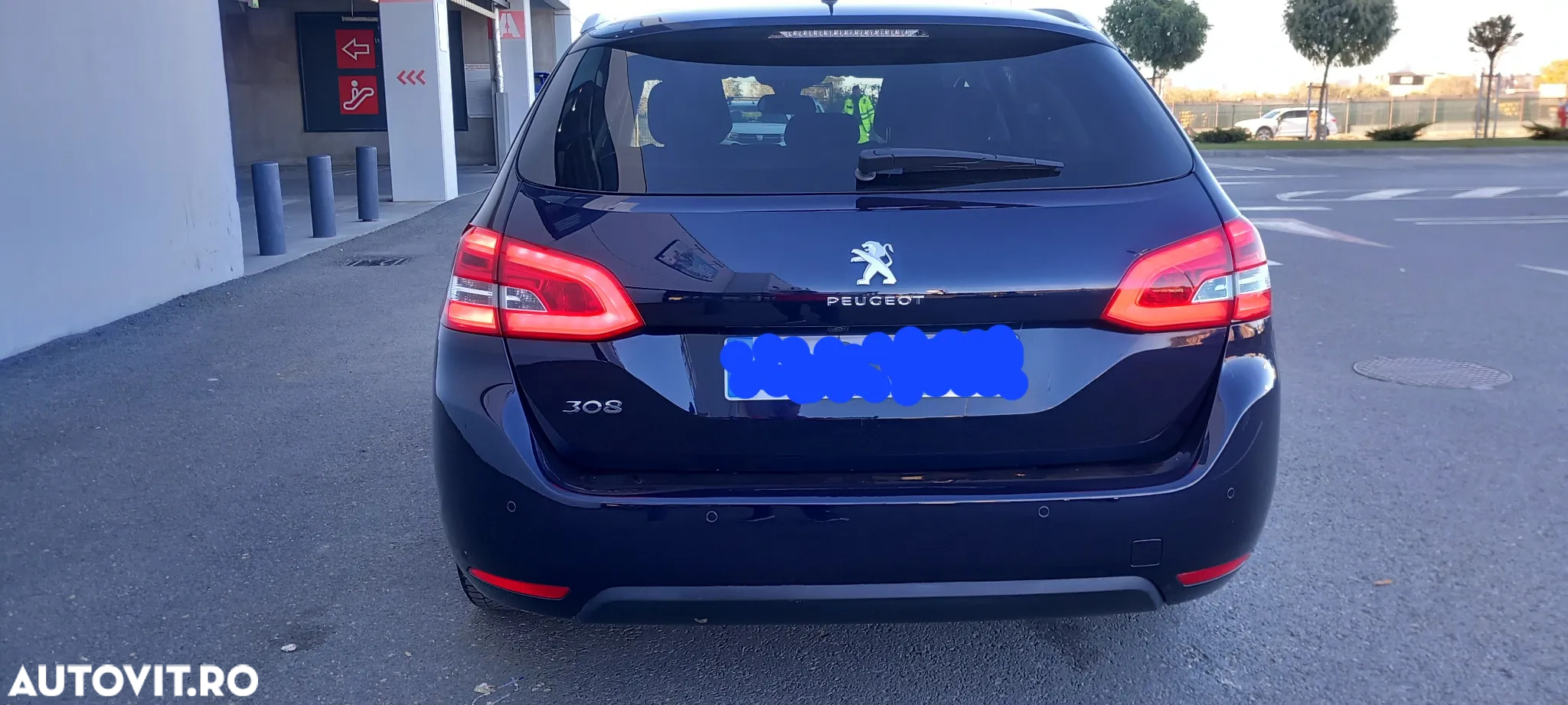 Peugeot 308 BlueHDi 130 EAT8 Allure Pack - 26