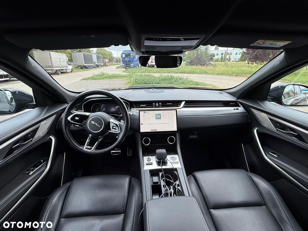 Jaguar F-Pace 2.0 P250 mHEV AWD R-Dynamic SE - 14