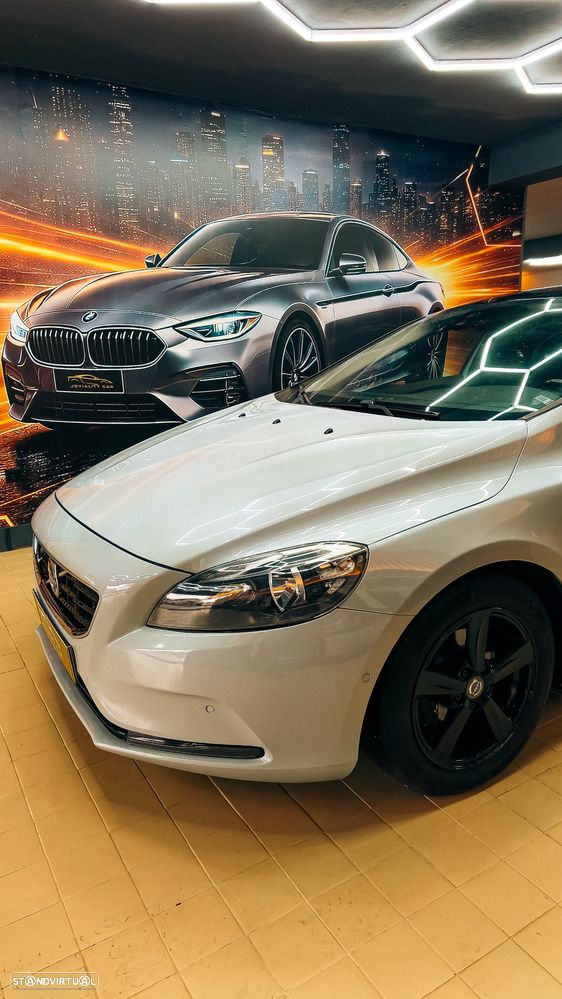 Volvo V40 D2 Summum - 20