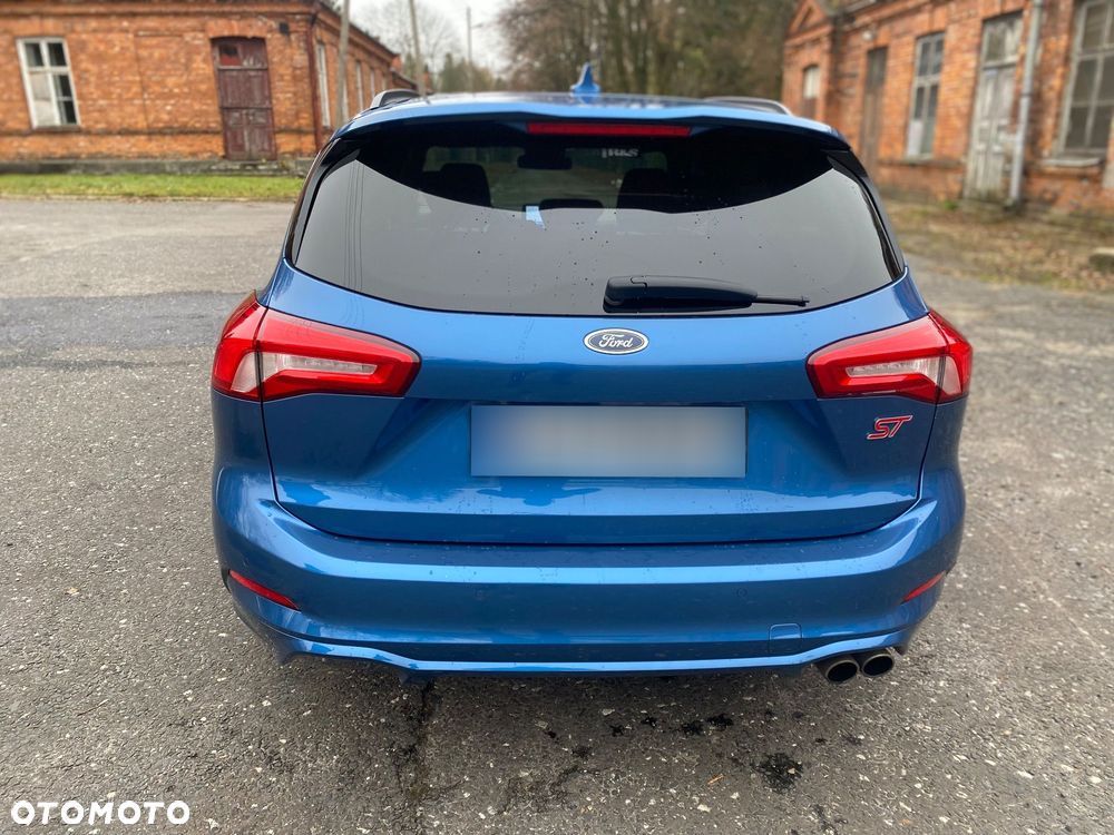 Ford Focus 2.0 EcoBlue ST - 11