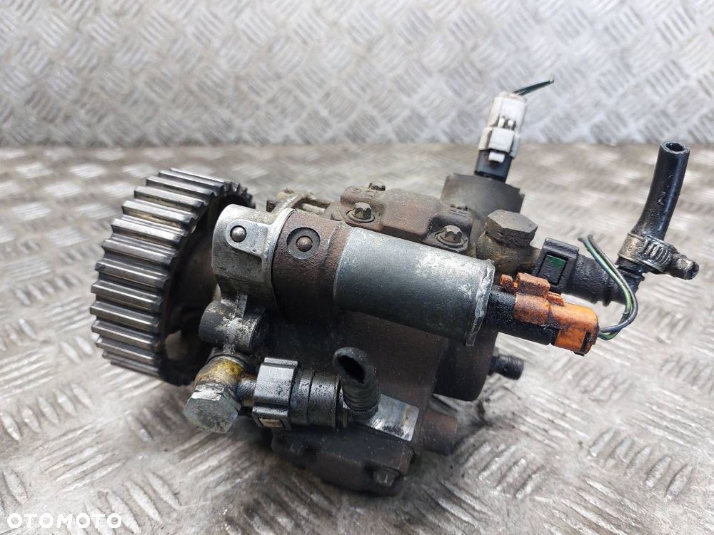 POMPA WTRYSKOWA + WTRYSKIWACZE FIESTA MK5 1.4 TDCI 9649574480 9645988580 - 4