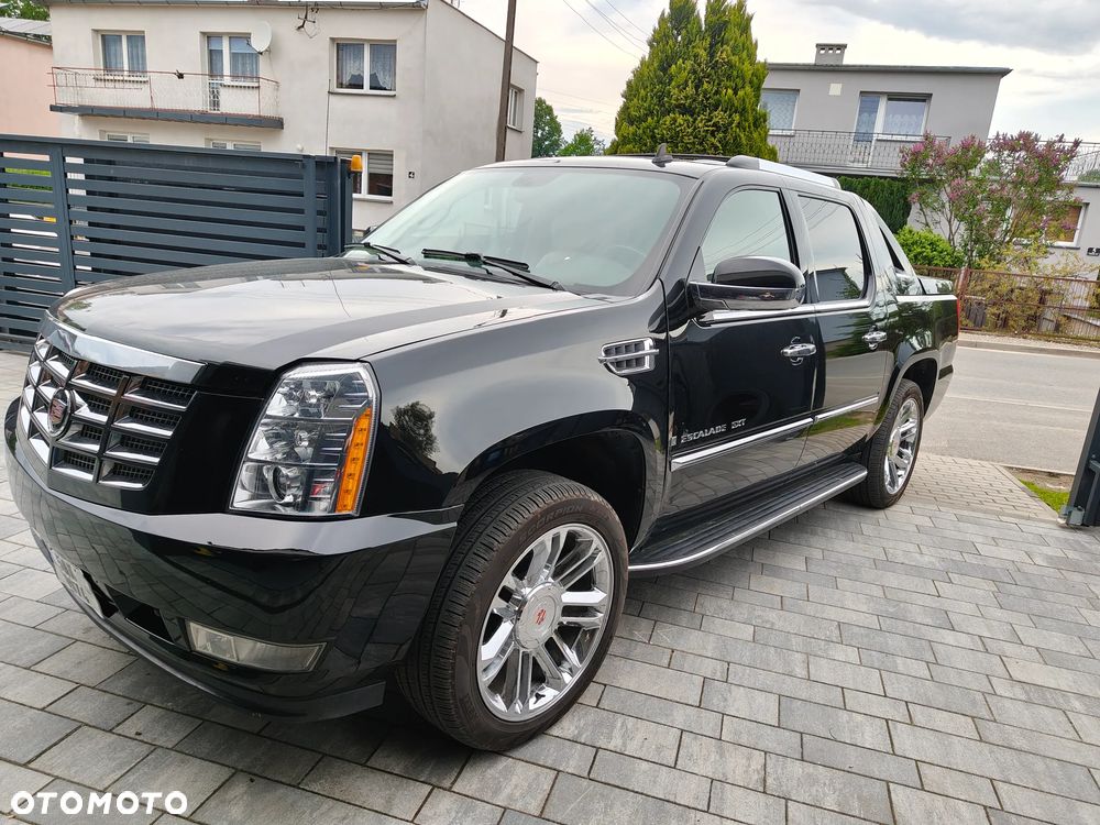 Cadillac Escalade - 2