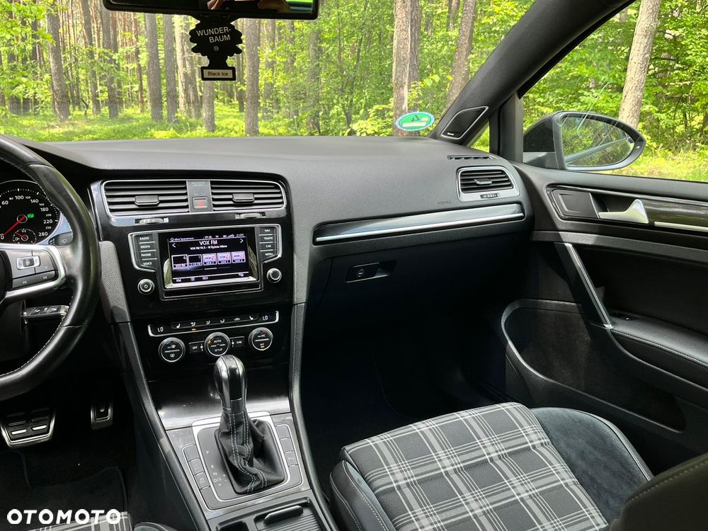 Volkswagen Golf GTD (BlueMotion Technology) DSG - 23