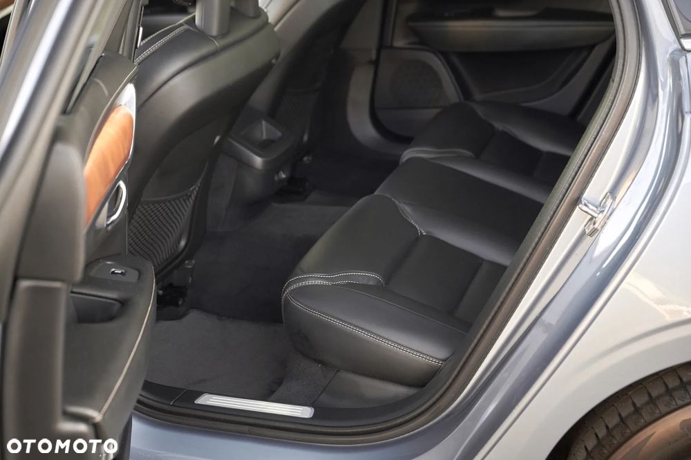 Volvo S90 - 28
