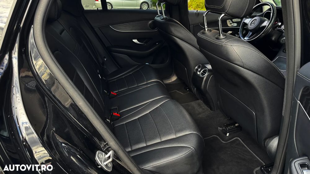 Mercedes-Benz GLC 300 4MATIC 9G-TRONIC AMG Line - 15