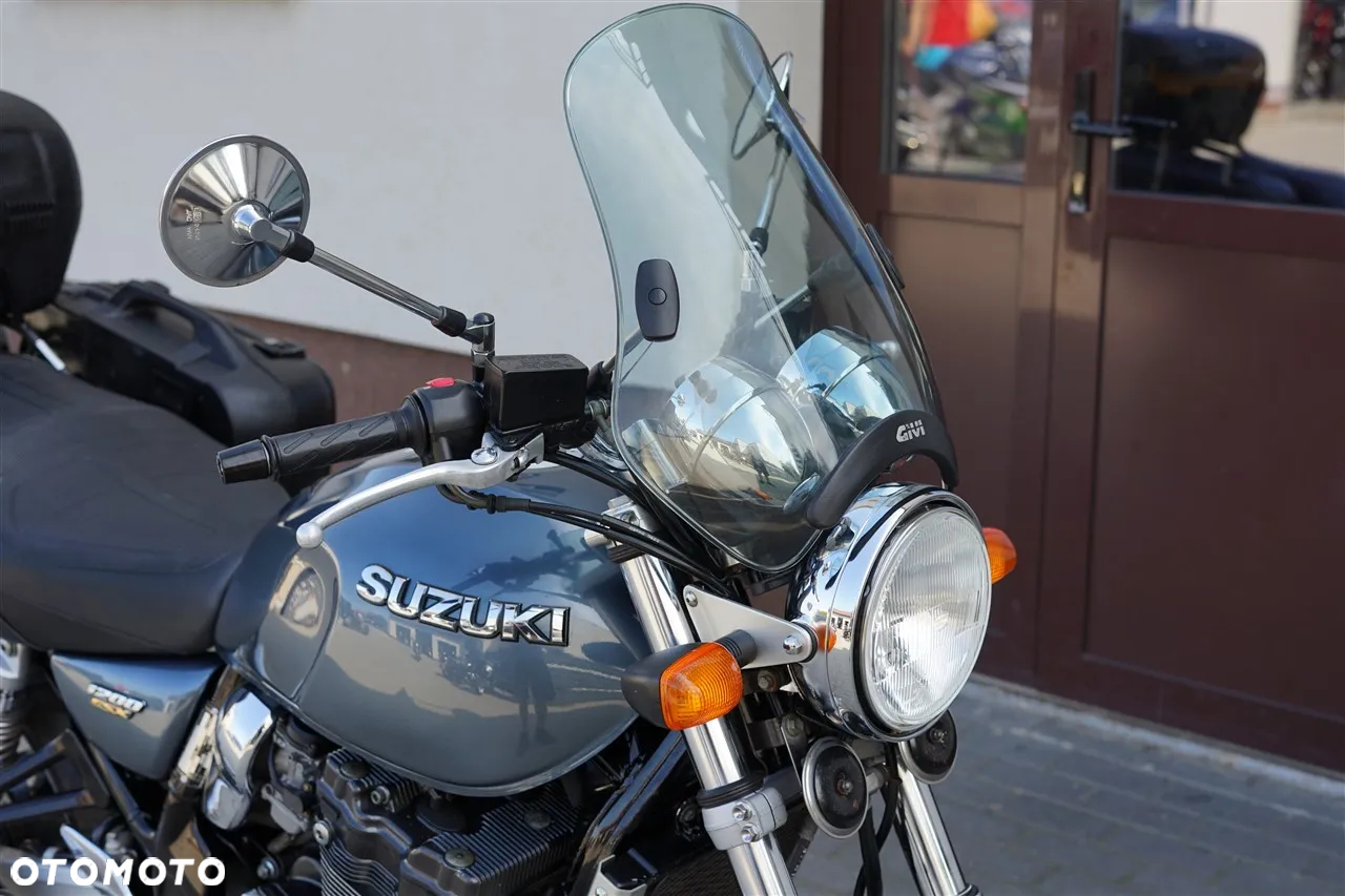 Suzuki GSX - 14
